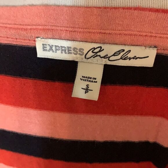 3for$20 striped blouse small - Picture 4 of 4